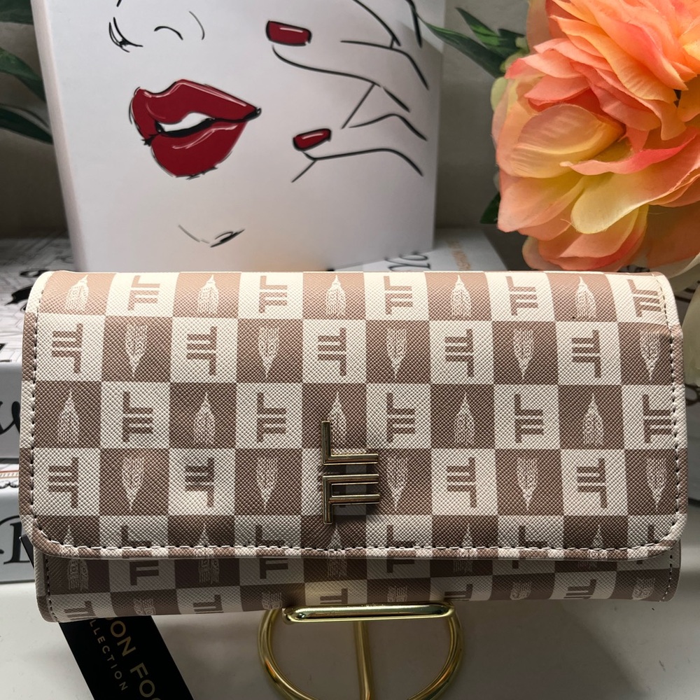 LONDON FOG - Flap Clutch Large Wallet